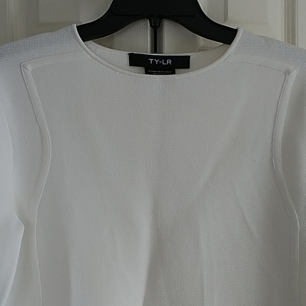 TY-LR designed in Australia White crew neck Top S - Picture 4 of 9